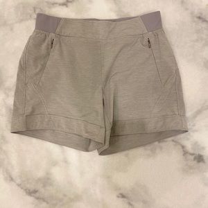 CALIA by Carrie Underwood grey shorts!